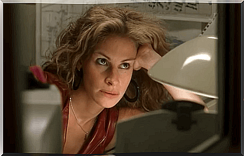 Julia Roberts in a scene from the film Erin Brockovich The Power of Truth.