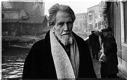 Quotes by Ezra Pound on life and politics