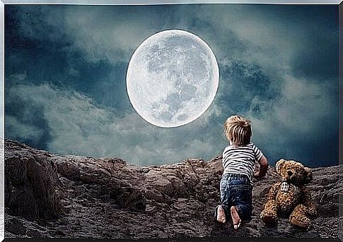 Child watching the moon